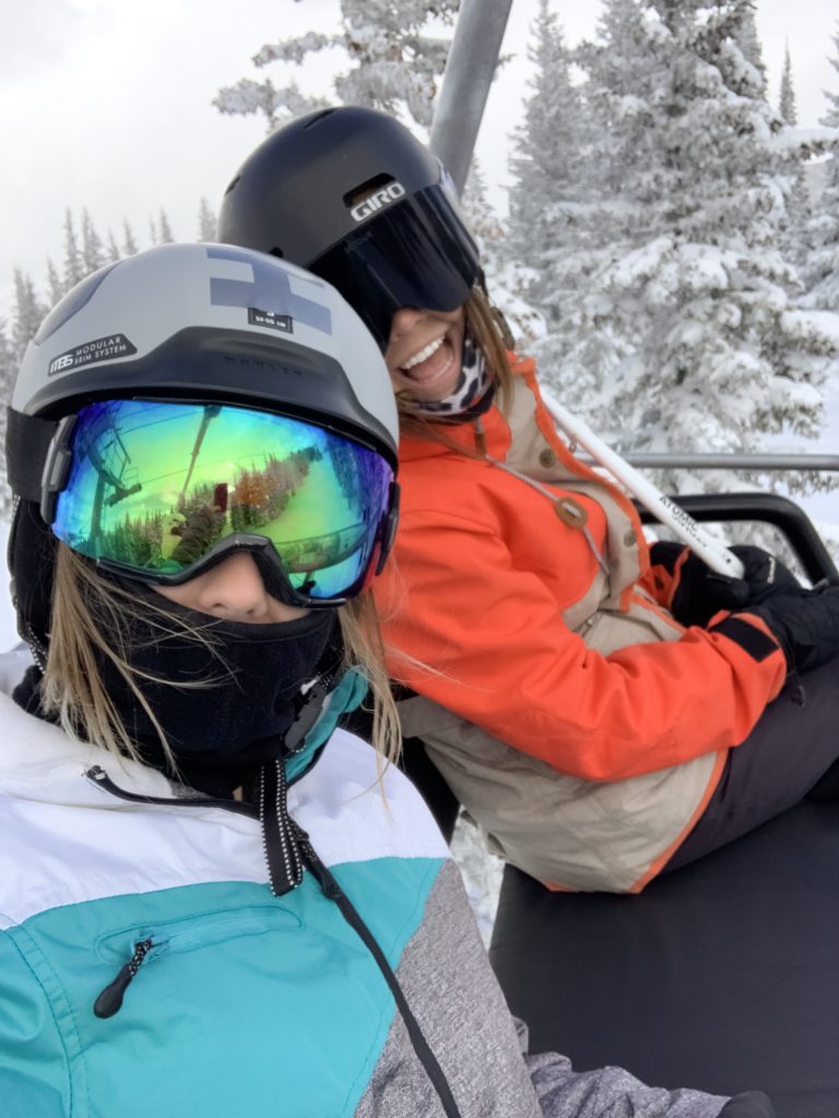 Vail Travel Guide + Ski Vacation Outfit Inspo - ItsRiss Fashion + Travel